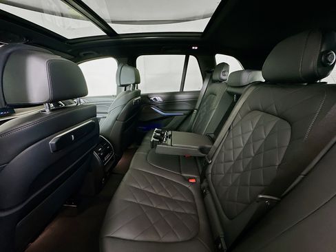 Used 2024 BMW X5 sDrive40i w/ Premium Package image 29