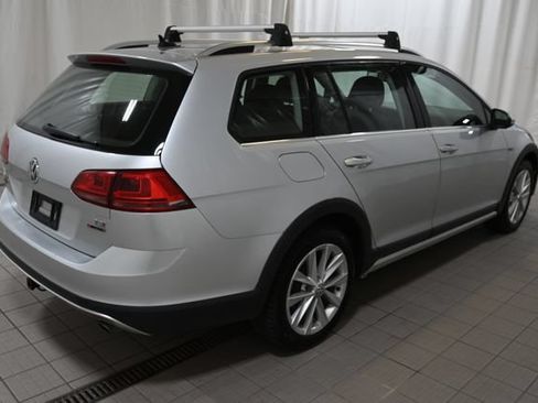 Used 2017 Volkswagen Golf Alltrack S AWD/4WD image 12