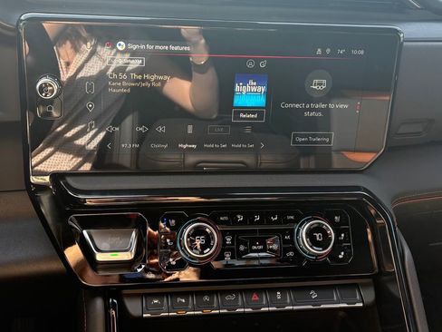 Used 2025 GMC Sierra 1500 AT4 image 12