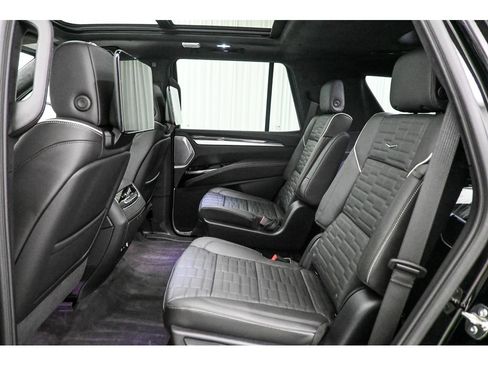 New 2026 Cadillac Escalade V w/ LPO, ONYX Package AWD/4WD image 13