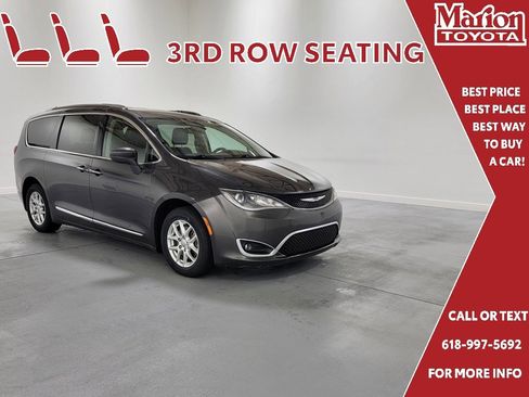 Used 2020 Chrysler Pacifica Touring-L image 1