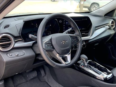 Used 2026 Chevrolet Trax ACTIV w/ Driver Confidence Package image 17