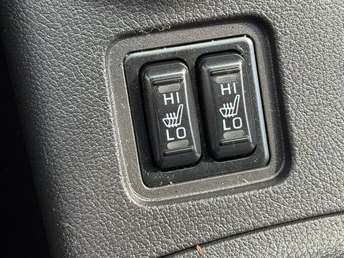 Used 2014 Mitsubishi Outlander SE AWD/4WD image 16