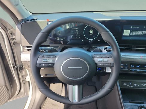 Used 2026 Hyundai Kona SEL Premium image 9