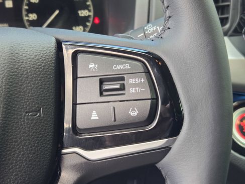 Used 2025 Honda Odyssey Touring image 23