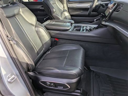 Used 2022 Jeep Wagoneer Series I image 29