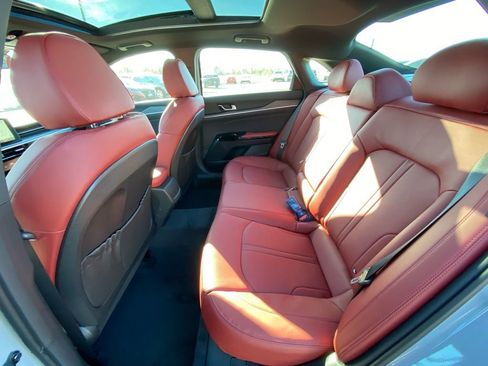 Used 2025 Toyota Tacoma TRD Off-Road image 24