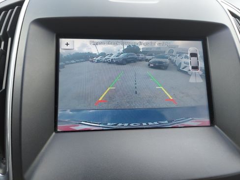 Used 2016 Ford Edge Titanium FWD image 14