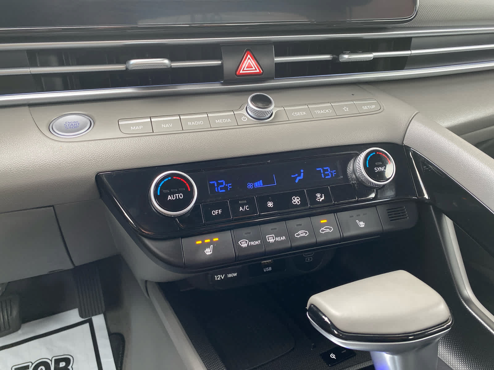 Used 2025 Hyundai Elantra SEL FWD image 16