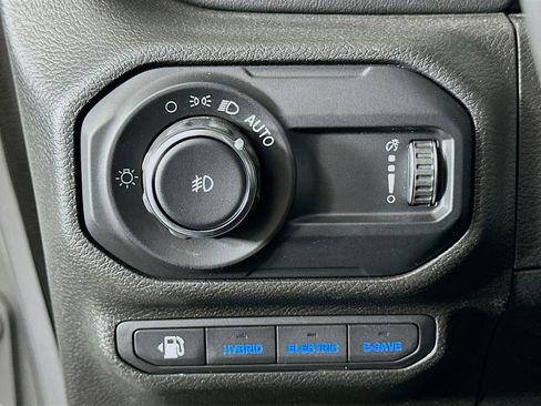 Used 2023 Jeep Wrangler Sahara w/ Cold Weather Group image 16