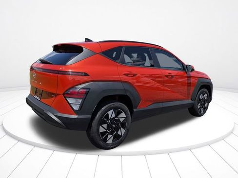 Used 2025 Hyundai Kona SEL AWD/4WD image 3