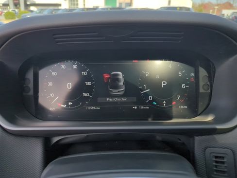 Certified 2024 Land Rover Discovery Dynamic SE image 27