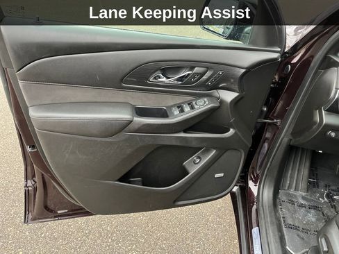 Used 2022 Chevrolet Traverse High Country image 13