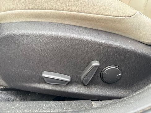 Used 2016 Ford Focus Titanium w/ Titanium Cold Weather Package FWD image 14
