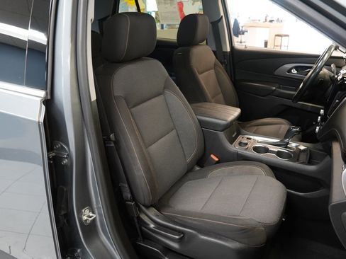 Used 2018 Chevrolet Traverse LT FWD image 25