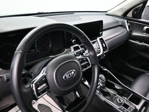 Used 2021 Kia Sorento SX AWD/4WD image 24