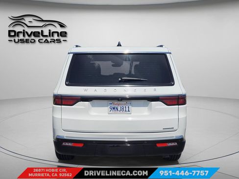 Used 2024 Jeep Wagoneer Series III AWD/4WD image 3