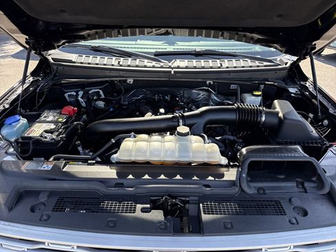 Used 2023 Ford Expedition Platinum RWD image 41