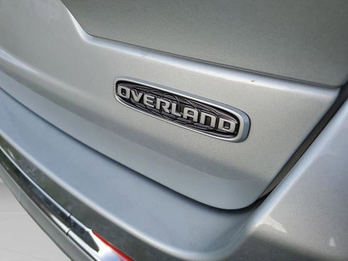 New 2025 Jeep Grand Cherokee Overland w/ Luxury Tech Group IV image 24