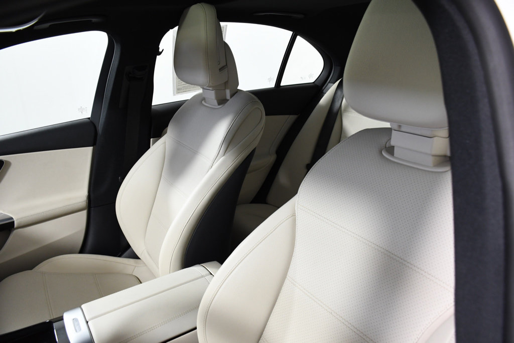 Used 2023 Mercedes-Benz C 300 4MATIC Sedan image 16