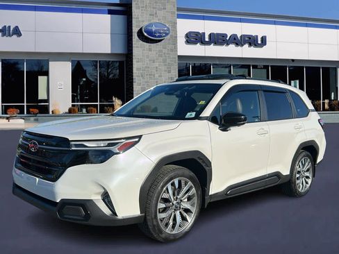 Certified 2025 Subaru Forester Touring AWD/4WD image 1