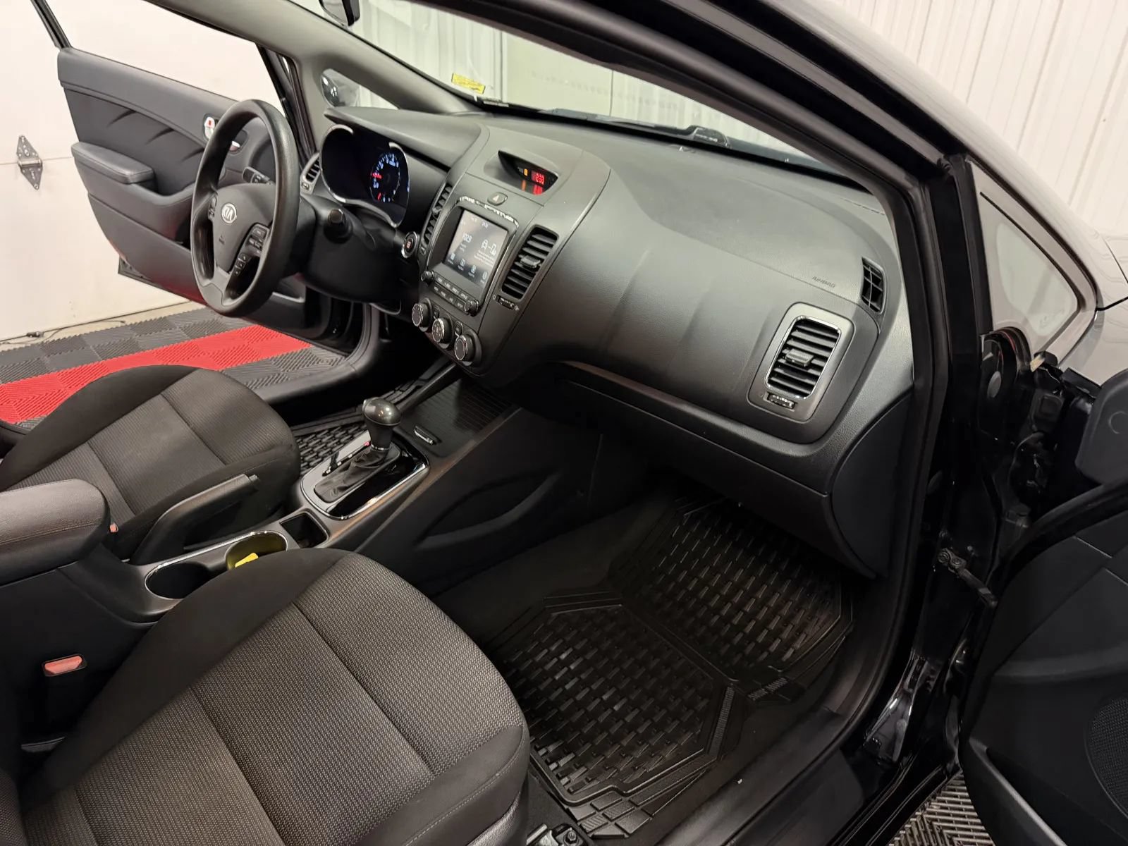 Used 2017 Kia Forte LX w/ LX Popular Plus Package FWD image 42