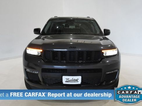 Used 2023 Jeep Grand Cherokee L Limited w/ Black Appearance Package AWD/4WD image 2