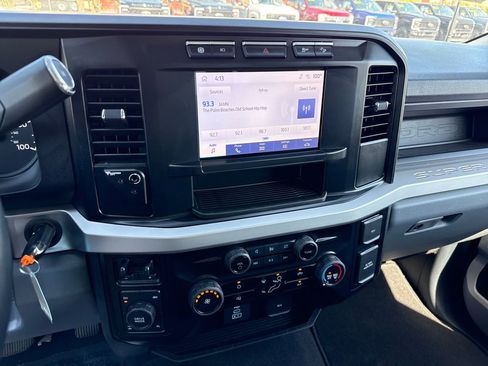 Used 2024 Ford F250 XL w/ STX Appearance Package AWD/4WD image 18