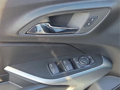New 2026 Chevrolet Trax RS w/ Sunroof Package FWD image 13