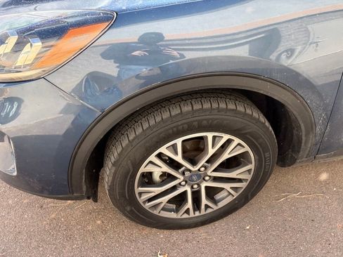 Used 2020 Ford Escape SEL image 9