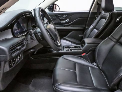 Used 2023 Lincoln Corsair FWD image 9