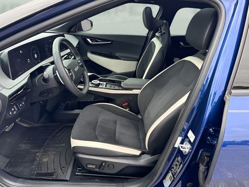Used 2022 Kia EV6 GT-Line w/ GT-Line Suede Seat Package RWD image 9