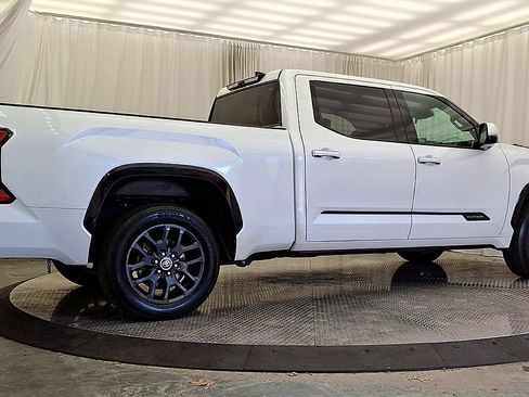 Certified 2022 Toyota Tundra Platinum w/ Advanced Package AWD/4WD image 11
