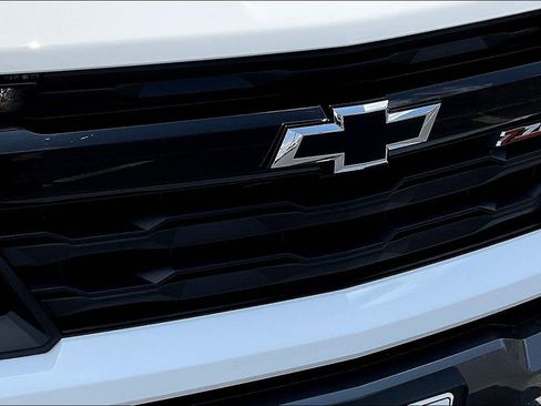 Used 2024 Chevrolet Colorado Z71 w/ Z71 Convenience Package 2 image 30