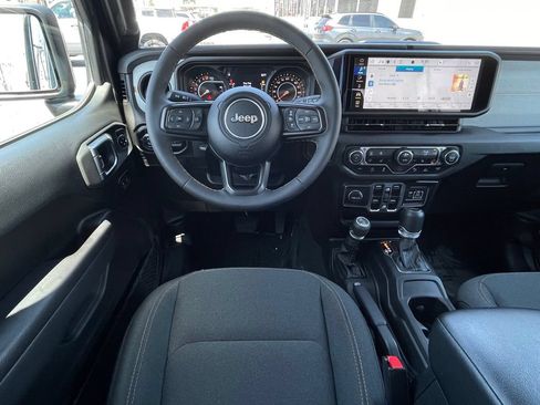 Used 2024 Jeep Gladiator Sport AWD/4WD image 21