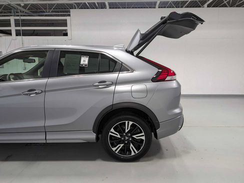 Used 2024 Mitsubishi Eclipse Cross SEL AWD/4WD image 11