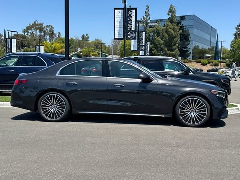Used 2025 Mercedes-Benz E 350 Sedan image 2