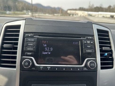 Used 2016 Nissan Frontier SV image 15