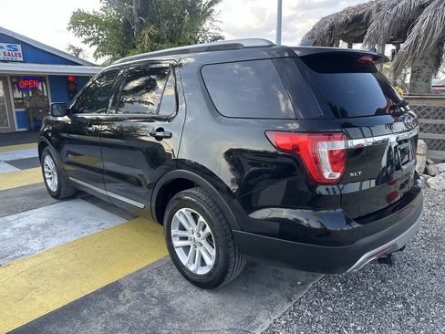 Used 2016 Ford Explorer XLT image 7