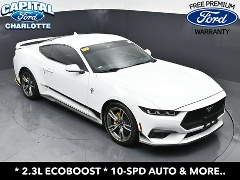 Used 2024 Ford Mustang Coupe RWD image 27