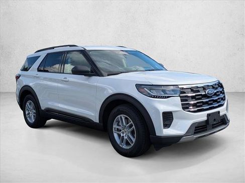 New 2026 Ford Explorer Active image 7