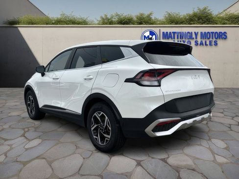 Used 2023 Kia Sportage LX image 5
