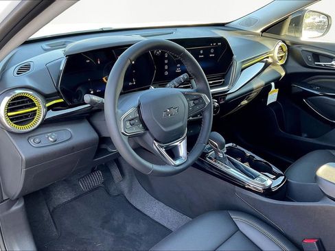 New 2026 Chevrolet Trax ACTIV w/ Sunroof Package image 8