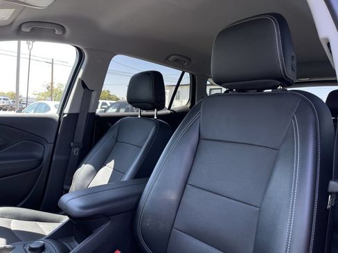 Certified 2024 GMC Terrain SLT FWD image 18