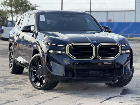 Used 2023 BMW XM AWD/4WD image 3