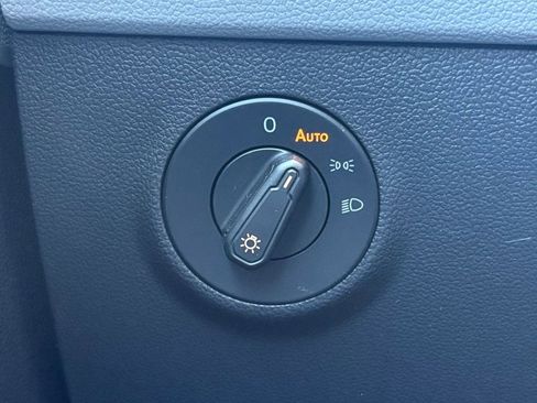 Used 2022 Volkswagen Taos S image 25