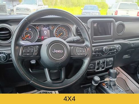 Used 2022 Jeep Gladiator Sport AWD/4WD image 10