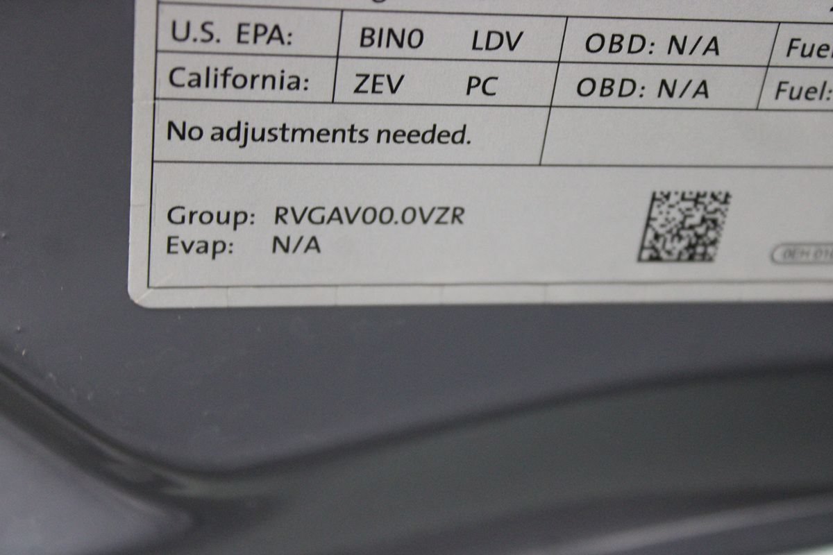 Used 2024 Volkswagen ID.4 2WD image 36