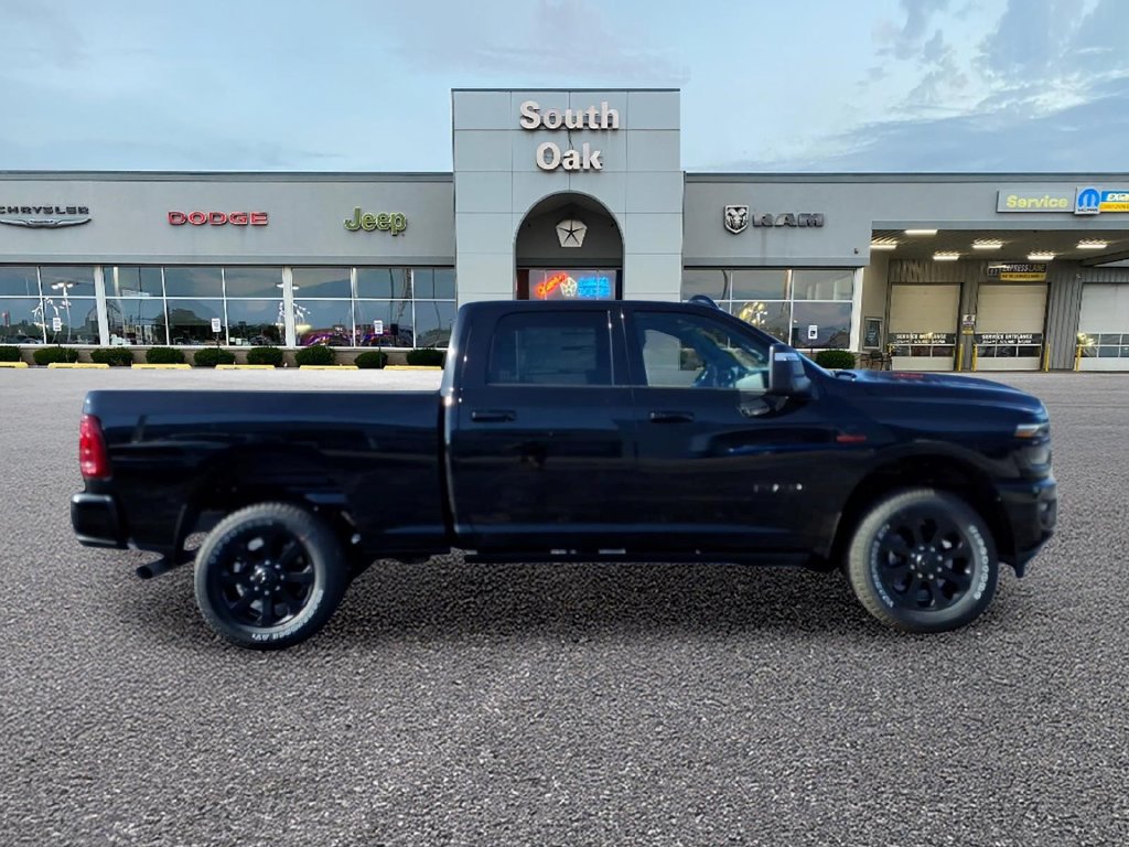 New 2026 RAM 2500 Laramie AWD/4WD image 2
