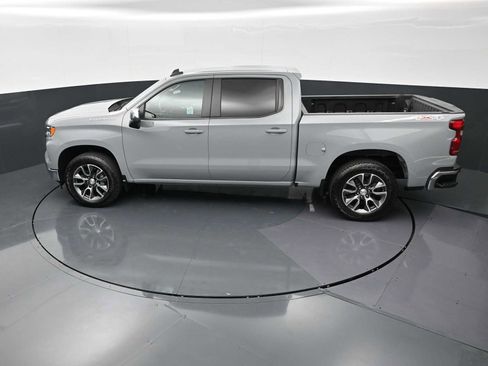 Used 2024 Chevrolet Silverado 1500 LT AWD/4WD image 23